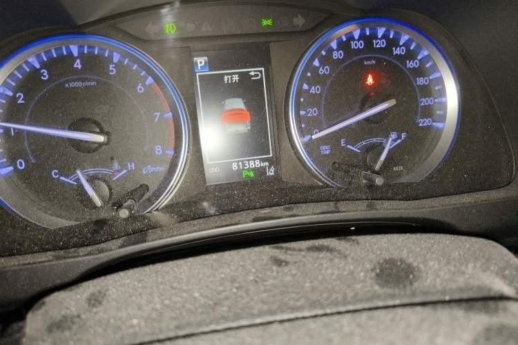 Used Toyota Highlander 2018 2.0T Four-Wheel Drive Supreme Edition 7-Seater China VI Odometer Close Up