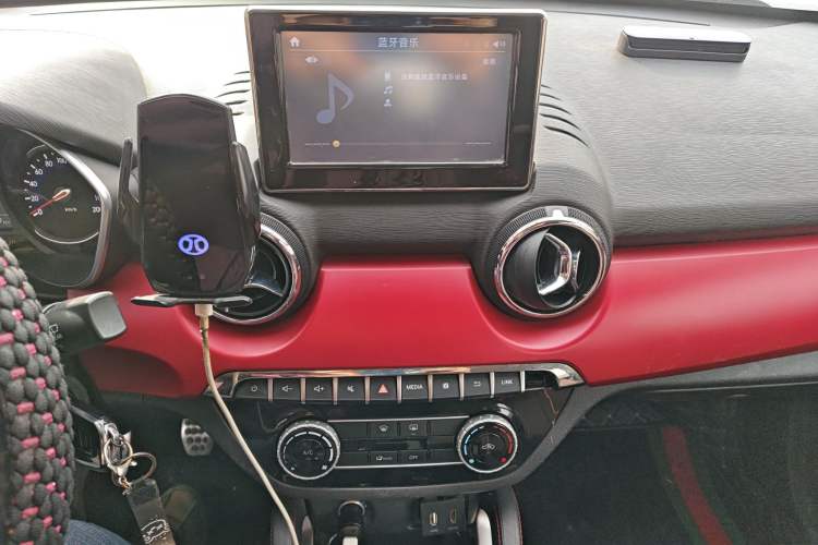 Used BAIC Senova X35 2016 1.5L Manual Elite Edition Audio And AC Panel