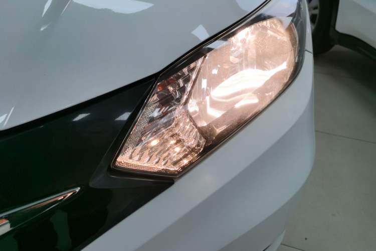 Used Honda Vezel 2016 1.8L CVT Front-Wheel Drive Pioneer Edition