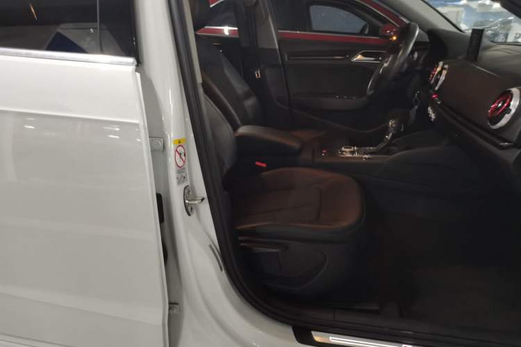 Used Audi A3 2018 30th Anniversary Edition Sportback 35 TFSI Fashion Model
