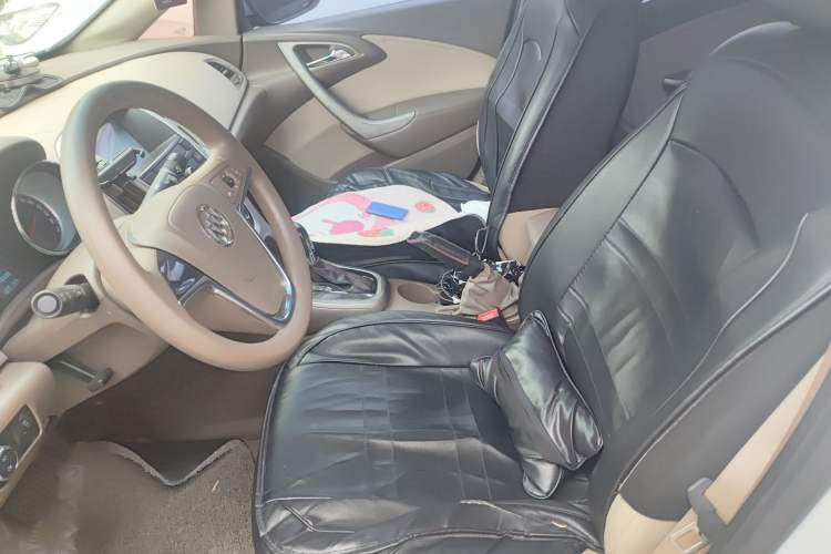 Used Buick GT 2013 GT 1.6L Automatic Fashion Edition Left Front Seat