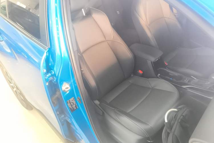 Used Toyota FRONTLANDER 2023 2.0L Smart Electric Hybrid Dual-Engine Deluxe Version