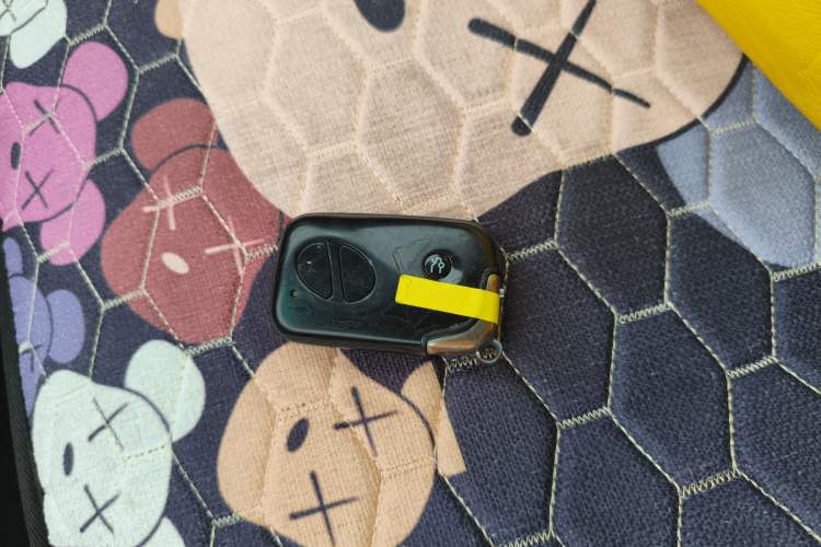 Used BYD S6 2014 2.0L Manual Luxury 5-Seater