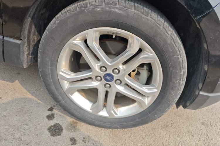 Used Ford Edge 2016 EcoBoost 245 Two-Wheel-Drive Titanium 7-Seater
