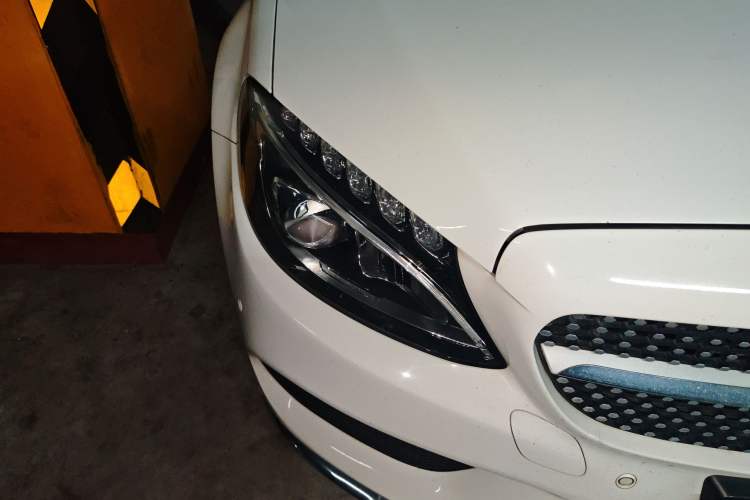 Used Mercedes-Benz C-Class 2017 Facelift C 300 Sport Edition
