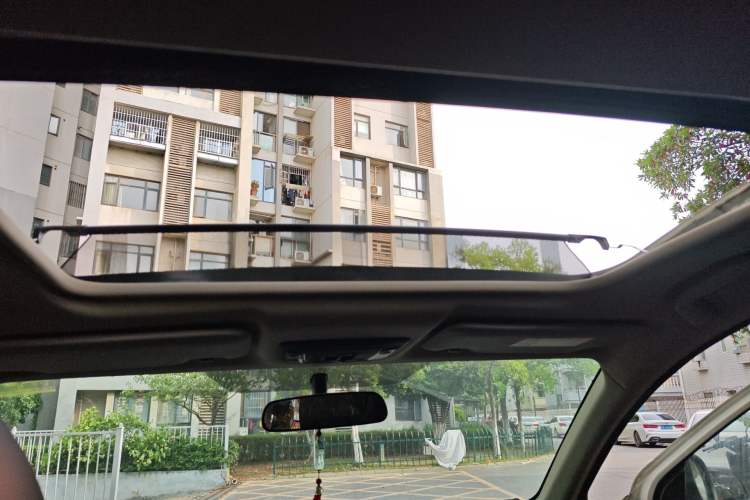 Used Honda Vezel 2020 1.5L CVT Pioneer Edition
