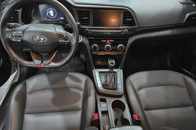 Used Hyundai Elantra (6th Generation / Lingdong) 2019 1.4T Dual-Clutch Xuan Dong · Dynamic Model