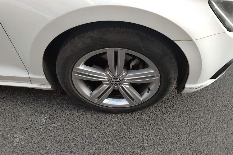 Used Volkswagen Lamando 2015 280TSI Manual Comfort Edition
