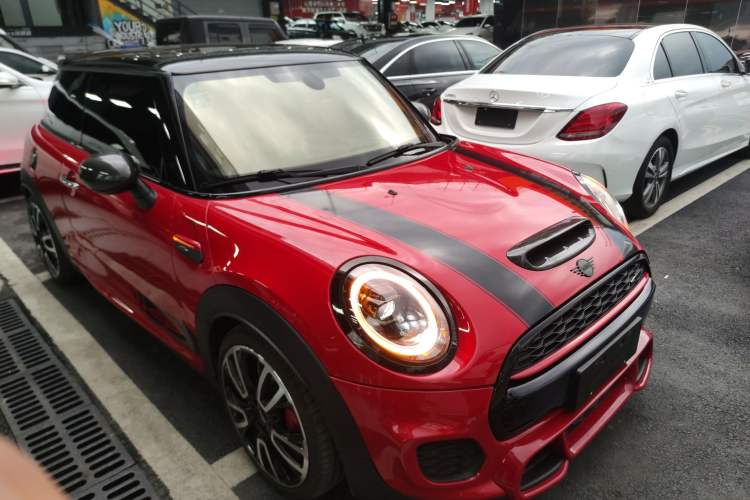 Used MINI JCW 2015 2.0T JOHN COOPER WORKS Front Right 45 Deg