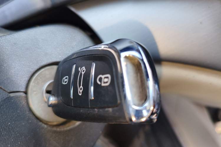 Used Changan Alsvin V5 2012 1.5L Manual Dream Edition