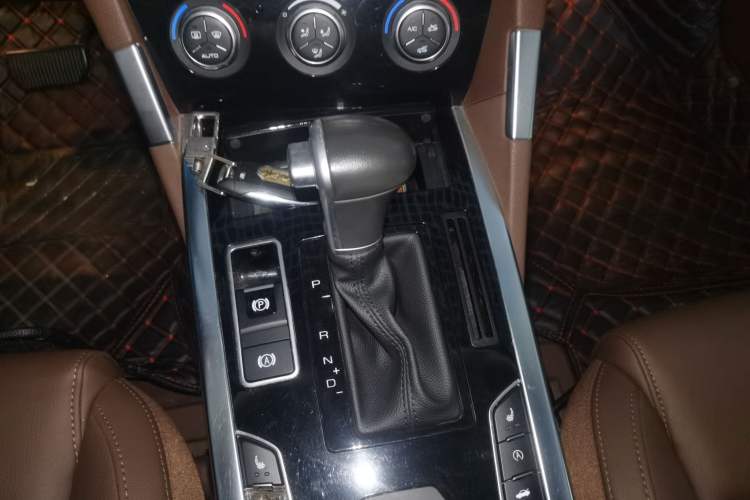 Used Haval H7 2016 Blue-Label H7 2.0T Automatic Luxury Model