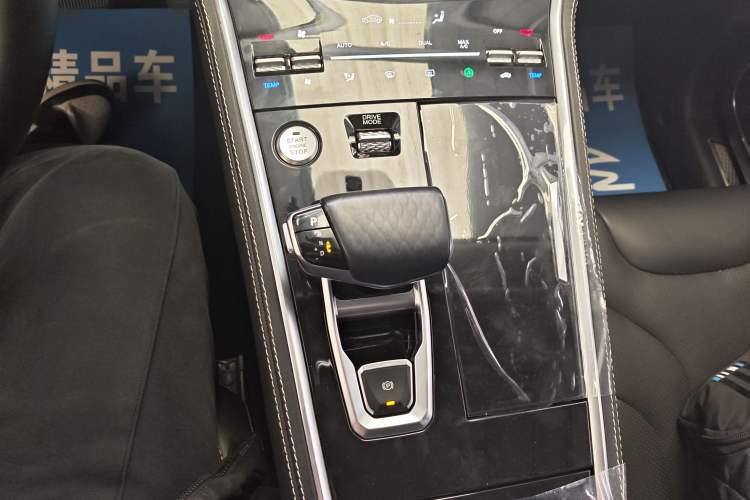 Used CHANGAN CS85 COUPE 2019 2.0T Automatic Version China VI Standard Gear Lever