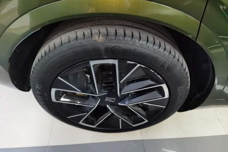 Used Avatr 07 2024 Ultra Range-Extended Four-Wheel Drive
