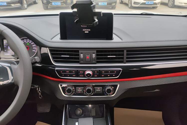 Used FORTHING T5 2021 1.5T Automatic Comfort Version