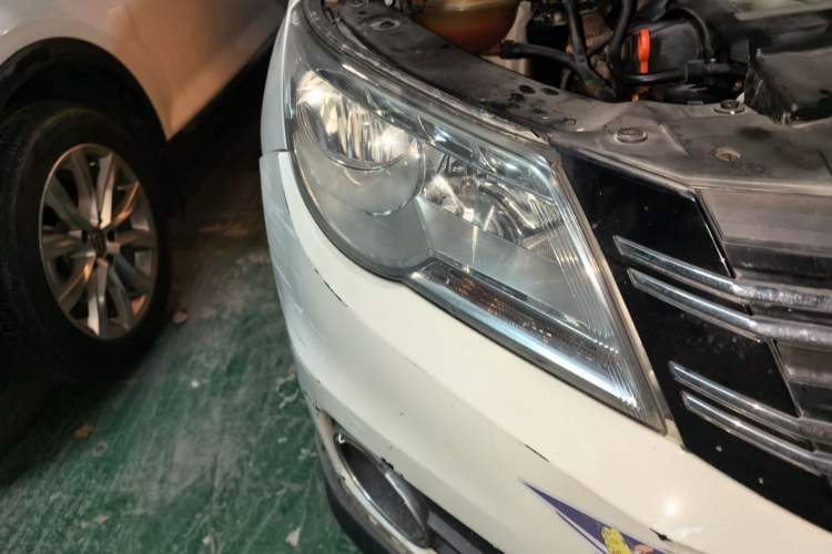 Used Volkswagen Tiguan 2012 1.8TSI Automatic Two-Wheel Drive Elite Edition Right Front Headlight