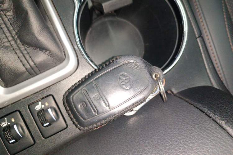 Used Toyota Highlander 2018 2.0T Four-Wheel Drive Luxury Version 7 Seats China VI Standard