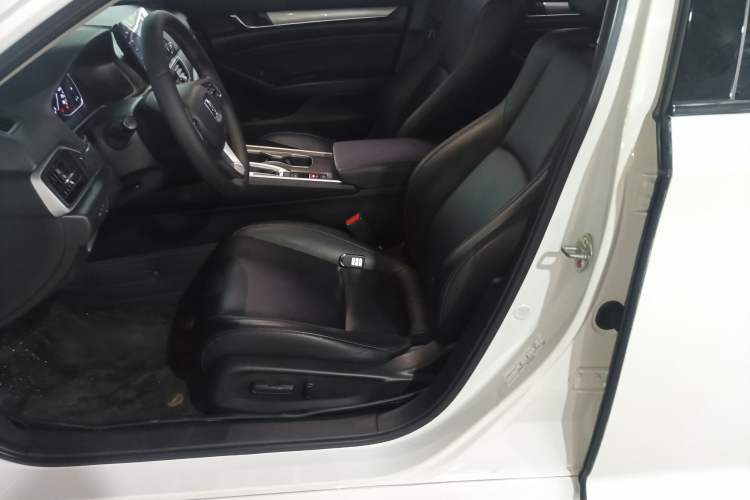 Used Honda Accord 2018 260TURBO Elite Edition China V Left Front Seat