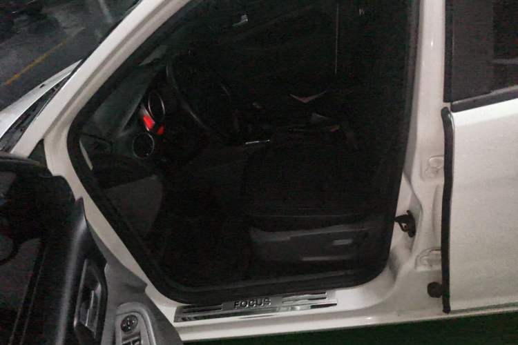Used Ford Focus 2013 Hatchback Classic 1.8L Manual Base Model