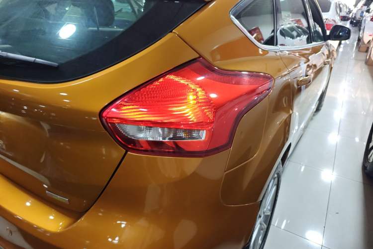 Used Ford Focus 2017 Hatchback EcoBoost 180 Automatic Elite Model
