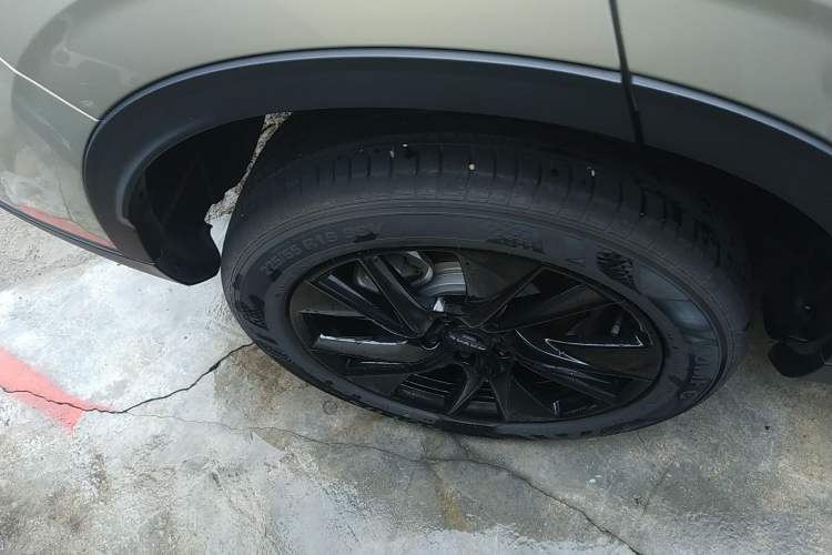 Used Haval H6 2024 1.5T Two-Wheel Drive Ultra Right Rear Wheel Hub