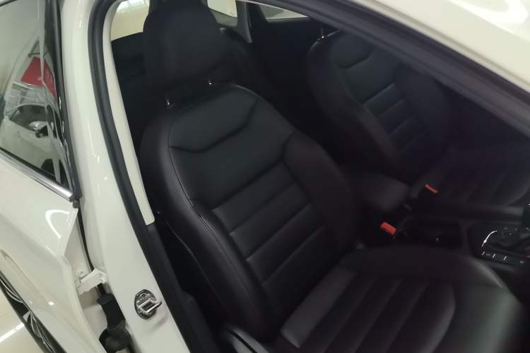 Used Volkswagen Tharu 2020 280TSI Two-Wheel Drive Luxury Edition China VI Standard
