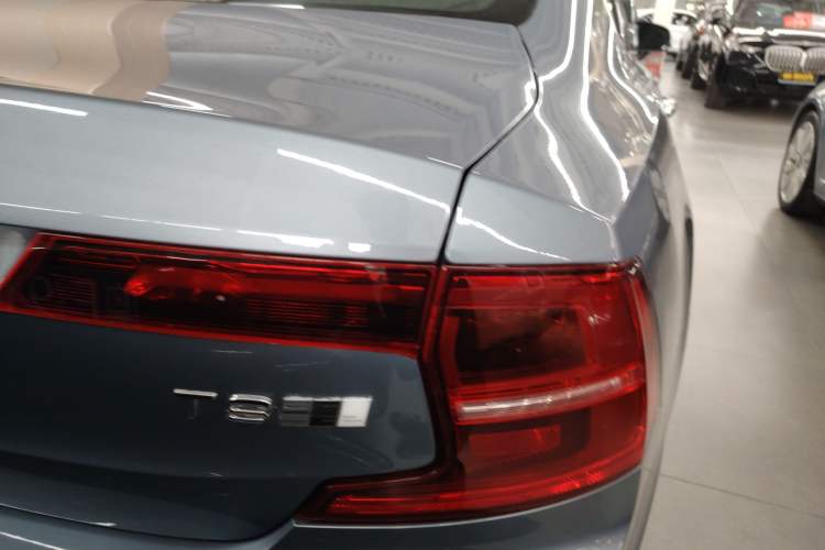 Used Volvo S90 New Energy 2019 T8 e-Drive Hybrid Intelligent Luxury Version China VI Standard Right Rear Taillight