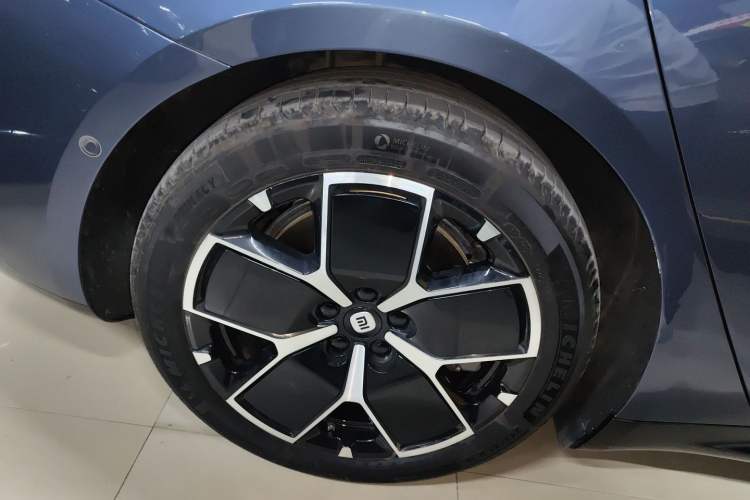 Used Xiaomi Auto SU7 2024 Rear-Drive Long-Range Intelligent Driving Version
