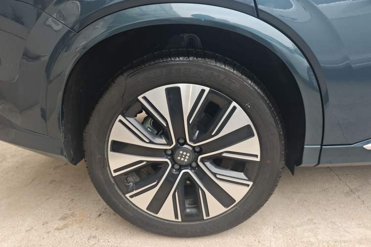 Used Landian E5 PLUS 2025 165 km Long-Range Version PLUS 5-Seater