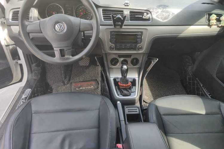 Used Volkswagen Lavida 2013 Restyled Classic 1.6L Automatic Comfort Edition