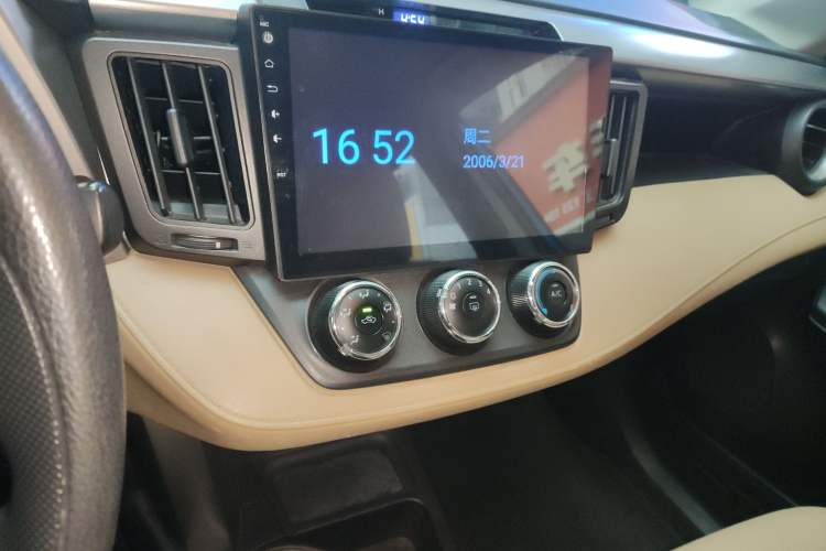 Used Toyota RAV4 2016 2.0L CVT Two-Wheel Drive Urban Edition China V Standard