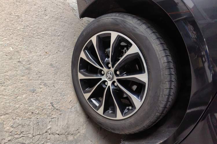 Used Toyota Avalon 2022 2.0L Ambition Edition
