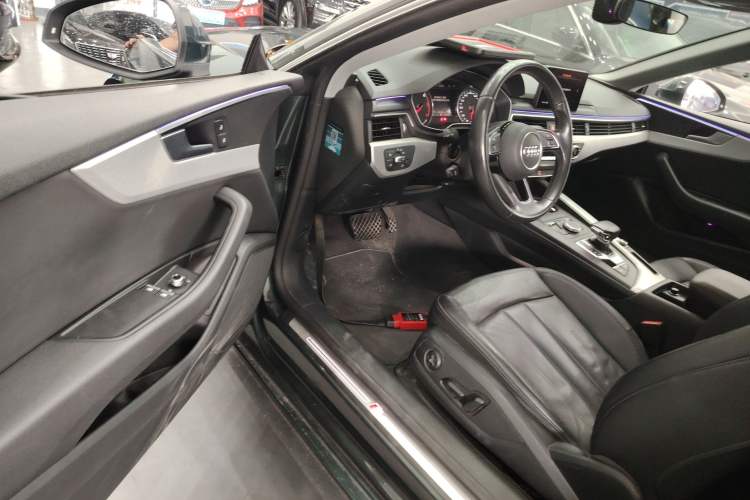 Used Audi A5 2017 Coupe 40 TFSI Fashion Model