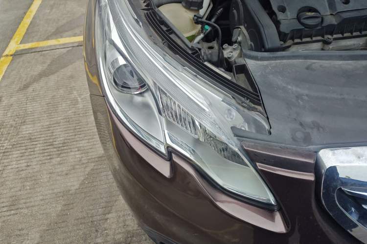 Used Peugeot 2008 2014 1.6L Automatic Fashion Edition Right Front Headlight