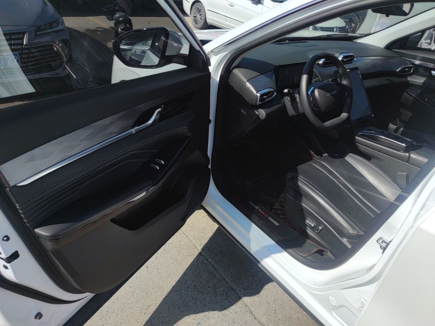 Dongfeng Aeolus Mage 2023 1.5T Luxury Edition — снимка 18