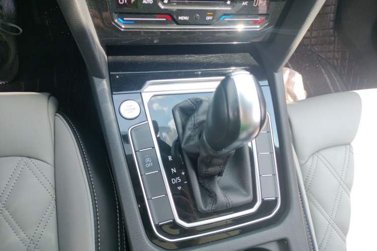 Used Volkswagen Magotan 2023 2 Million Units Limited Edition 330TSI DSG Leading Version Gear Lever