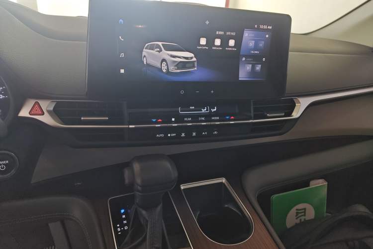 Used Toyota SIENNA 2024 2.5L Hybrid Comfort Edition