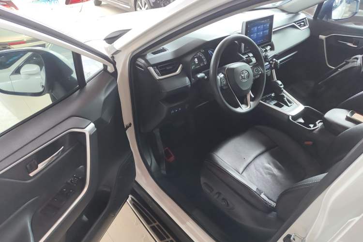 Used Toyota RAV4 2021 Dual-Engine 2.5L E-CVT Two-Wheel Drive Elite Edition