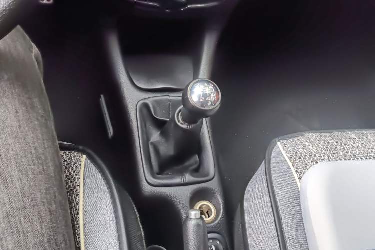 Used Citroen C2 2012 1.4L Manual Sport Model Gear Lever