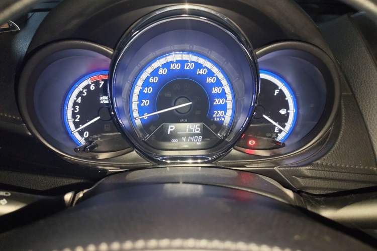 Used Toyota YARiS L Zhi Xiang 2017 1.5G CVT Xuan Dong Skyroof Edition Odometer Close Up