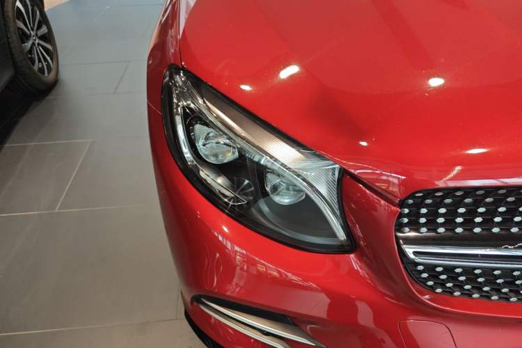 Used Mercedes-Benz GLC AMG 2017 AMG GLC 43 4MATIC Special Edition Right Front Headlight