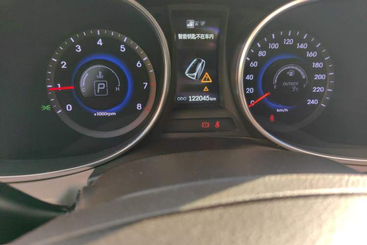 Used Hyundai Santa Fe 2013 2.4L Automatic 4x4 Prestige Edition