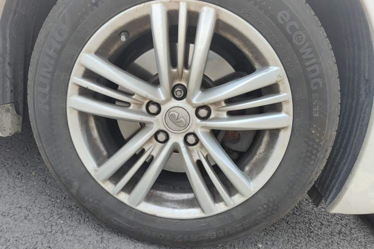 Used Infiniti G Series 2013 G25 Sedan Sport Edition Right Front Wheel Hub