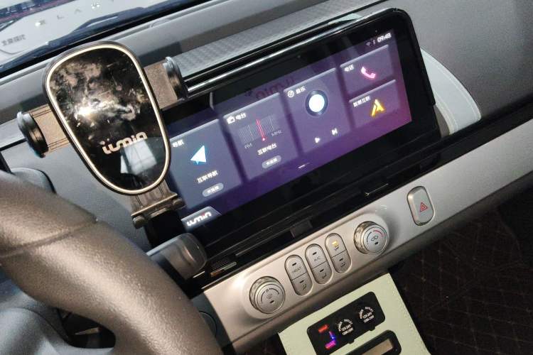 Used CHANGAN NEVO Lumin 2023 301km Honey Dew Edition