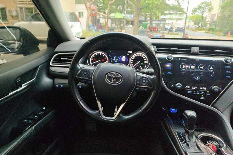 Used Toyota Camry 2019 Revised Version 2.0G Luxury Edition