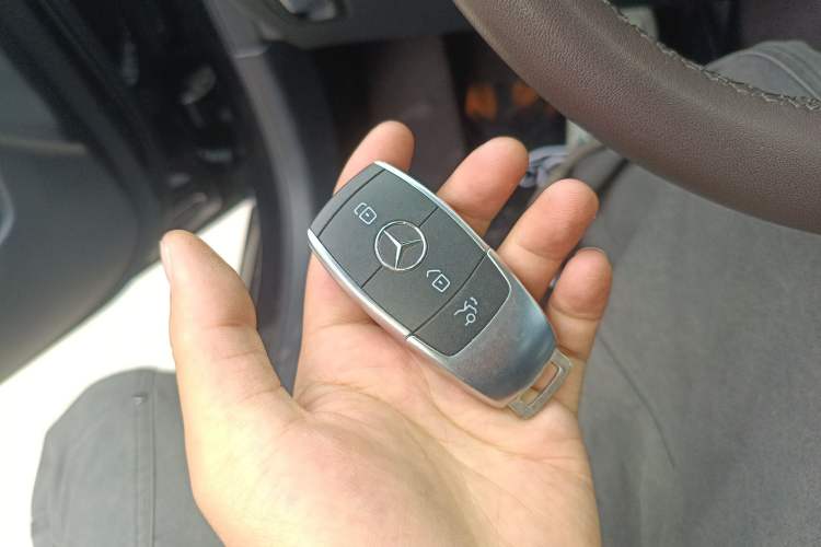 Used Mercedes-Benz GLC 2022 GLC 260 L 4MATIC Dynamic Edition Vehicle Key