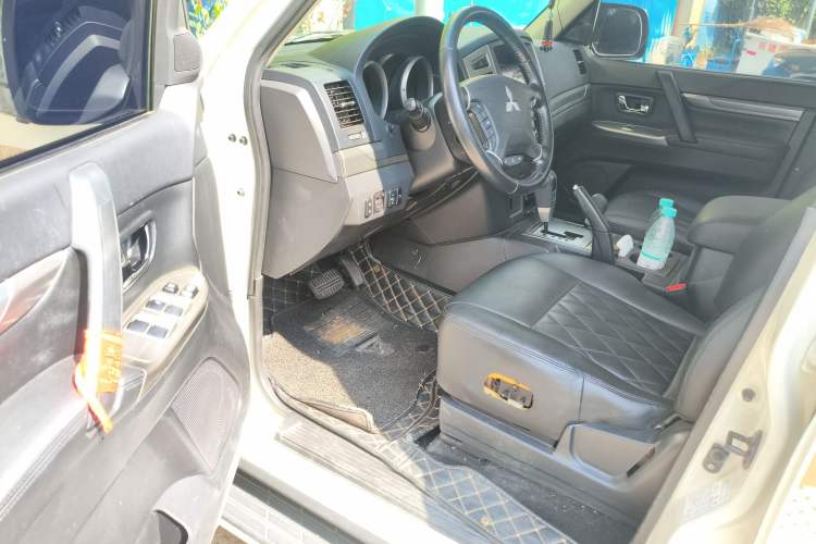 Used Mitsubishi Pajero 2020 Collection Edition 3.0L Automatic Prestige Off-Road Version
