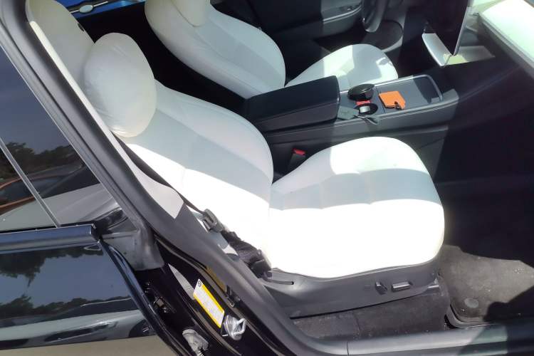 Used Tesla Model Y 2021 Standard Range Rear-Wheel Drive Version