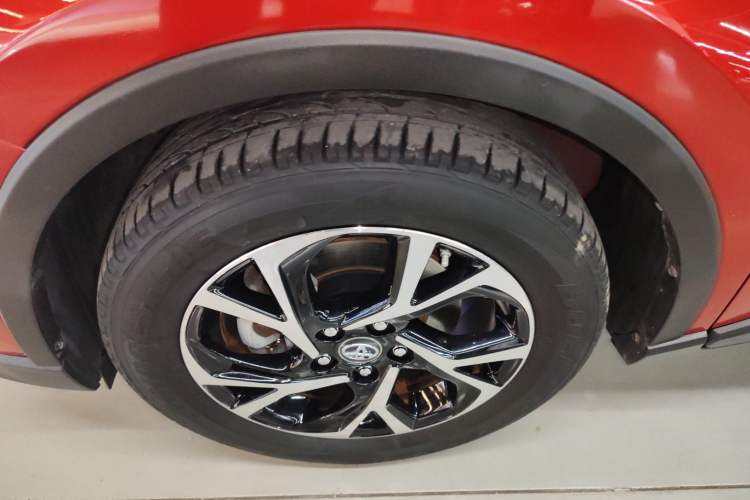 Used Toyota C-HR 2020 2.0L Leading Edition Left Front Wheel Hub