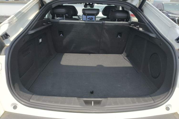 Used Deepal SL03 2023 200Max Range-Extended Version Trunk