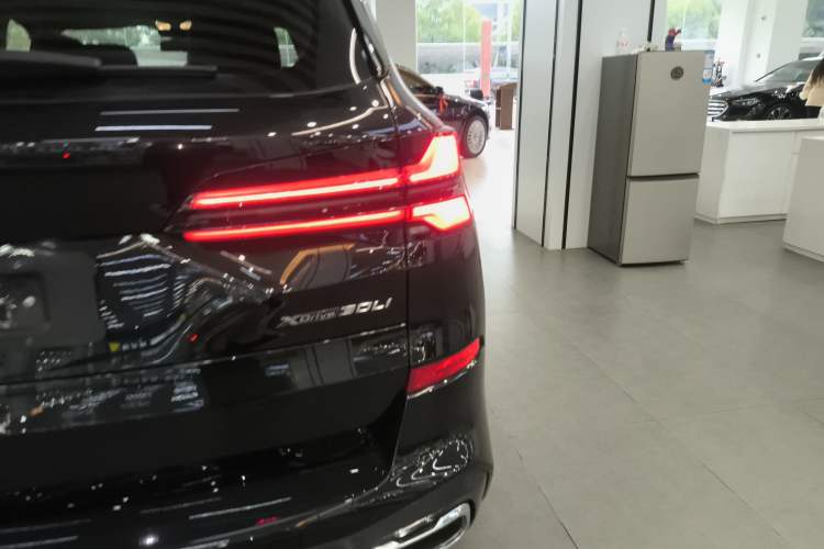 Used BMW X5 2023 xDrive 30Li Luxury M Sport Night Edition Package
